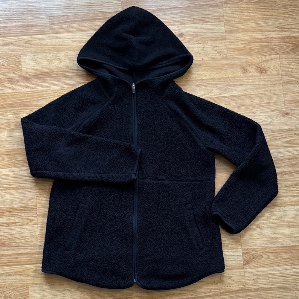 Cozy Hooded Fleece Jacket - size M